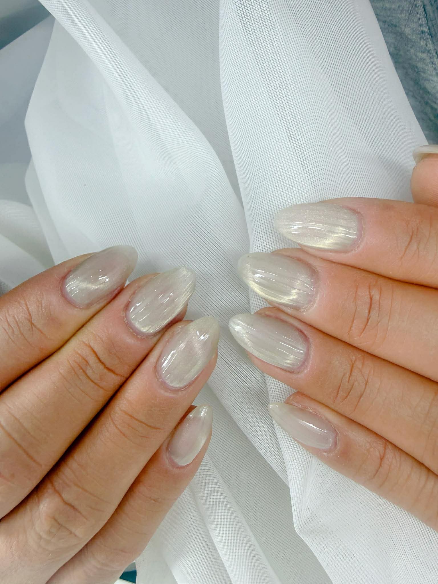 Pearl shimmer natural finish